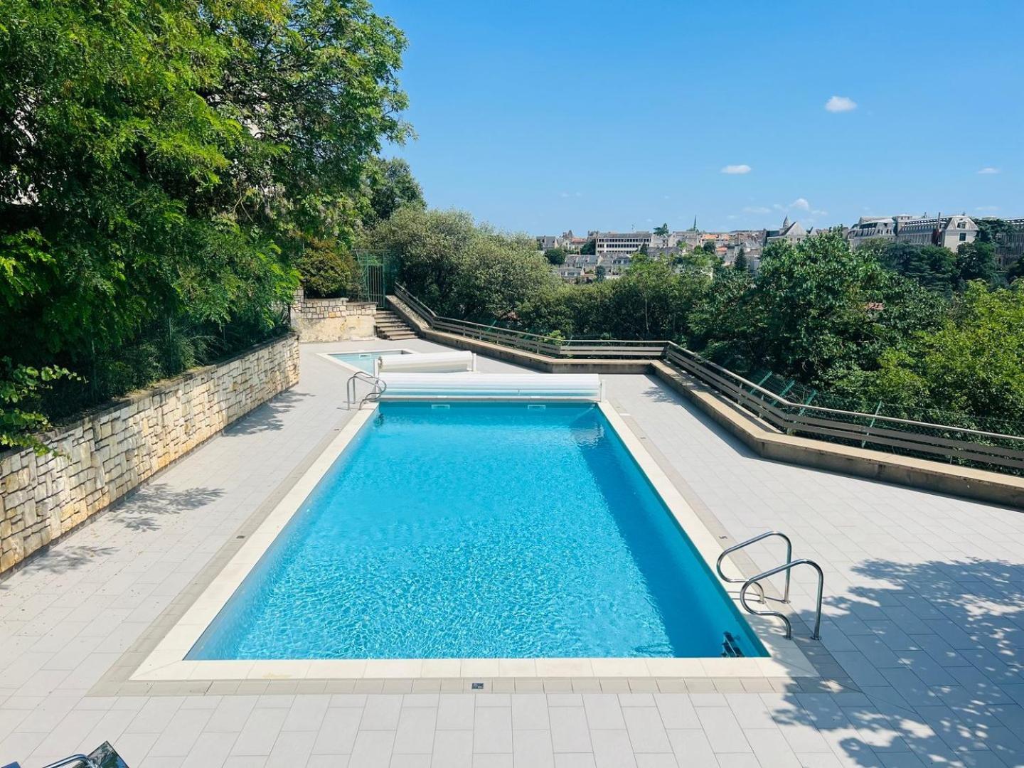 Le Retro - Splendide Appartement Poitiers Exterior foto